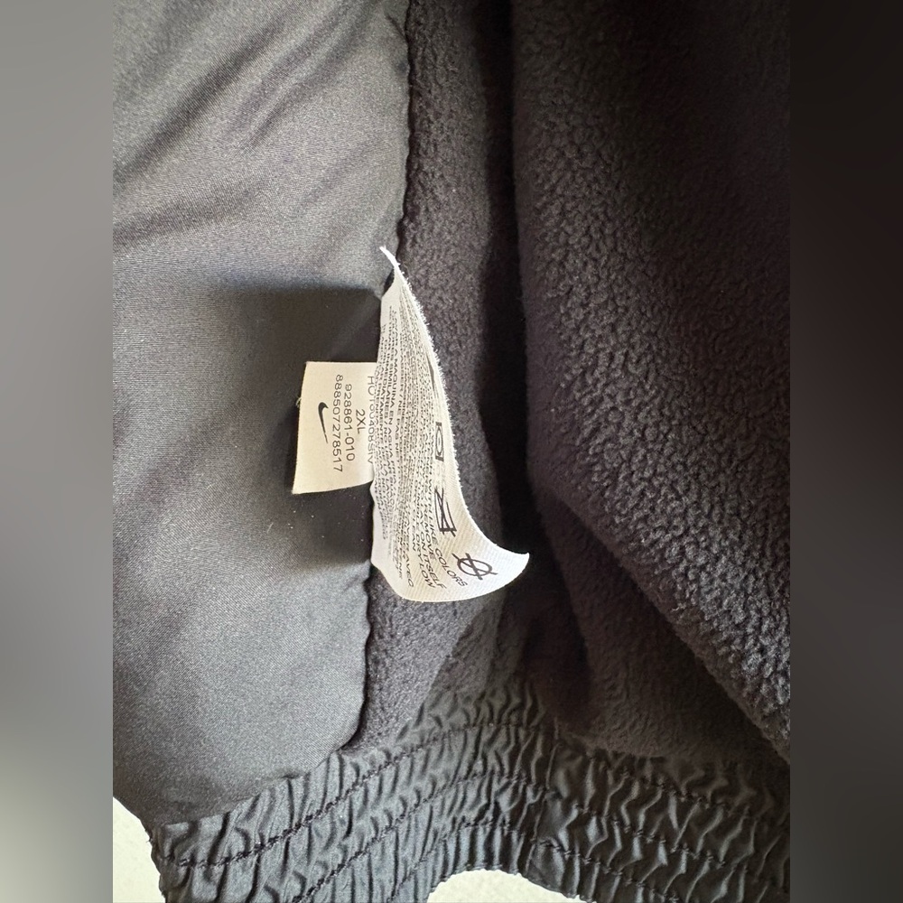 Nike puffer jacket - image 3